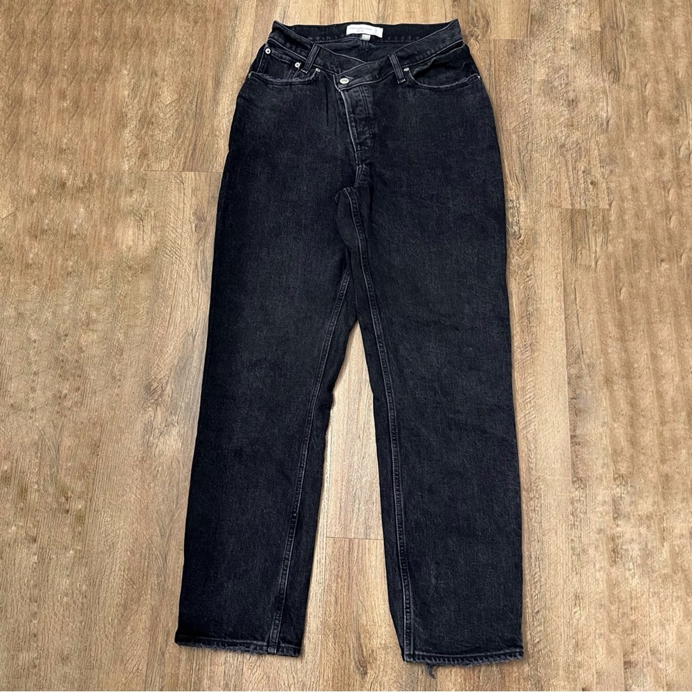 Abercrombie & Fitch Curve Love High Rise Dad Criss Cross Jeans in Black - Picture 4 of 12